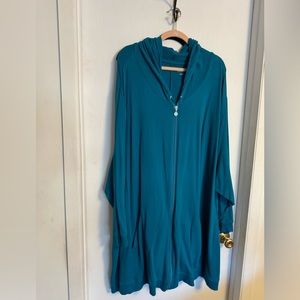 Zip up plus size hoodie